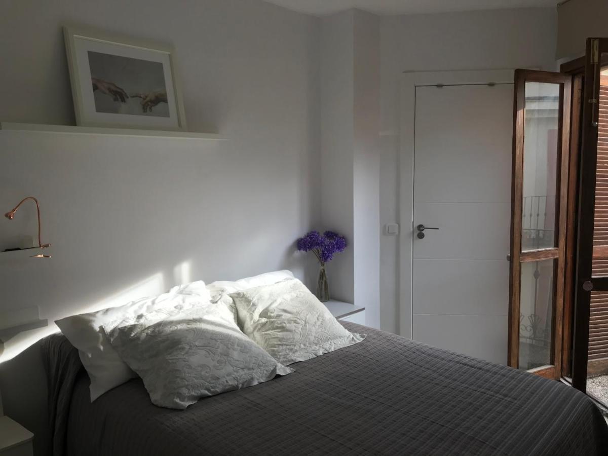 Apartamento San Miguel Apartment เซบีญา ภายนอก รูปภาพ