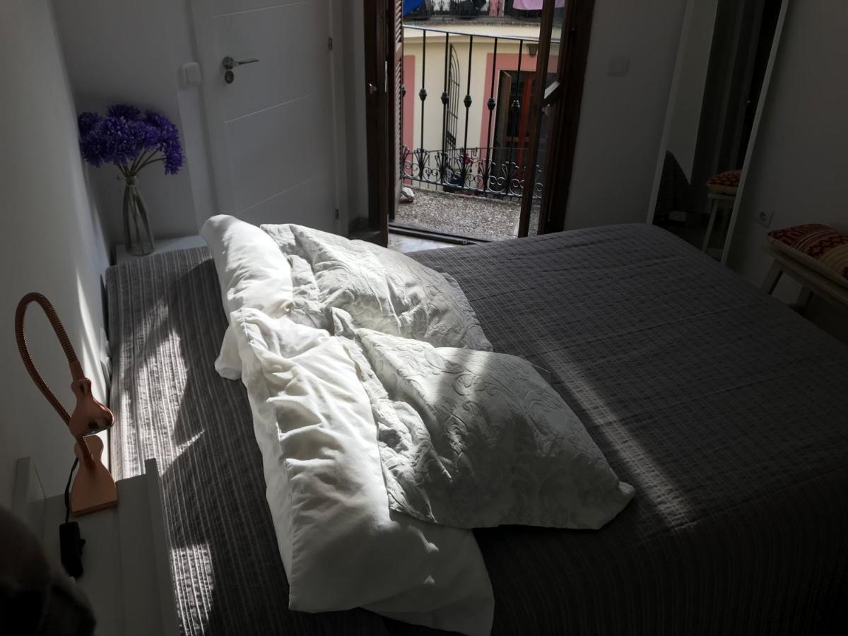 Apartamento San Miguel Apartment เซบีญา ภายนอก รูปภาพ